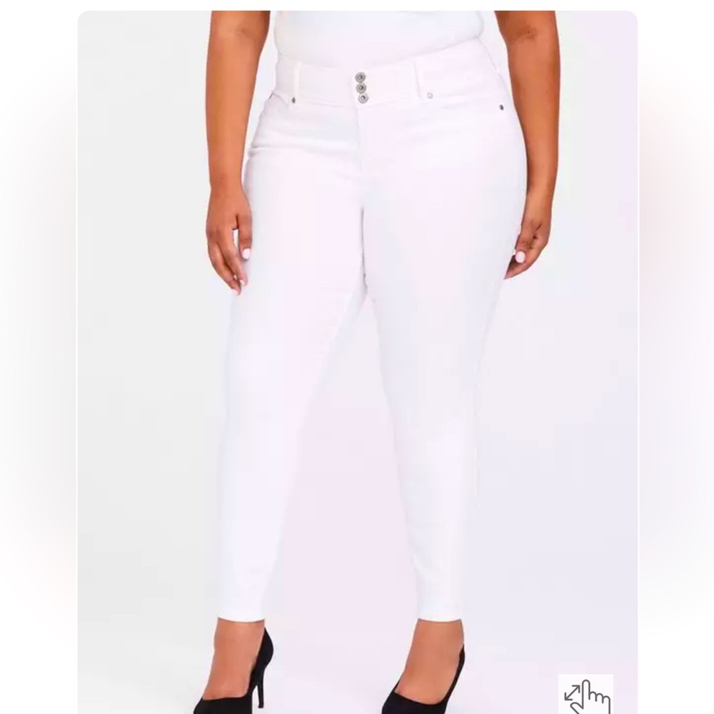 Torrid Women's White Skinny Jeans